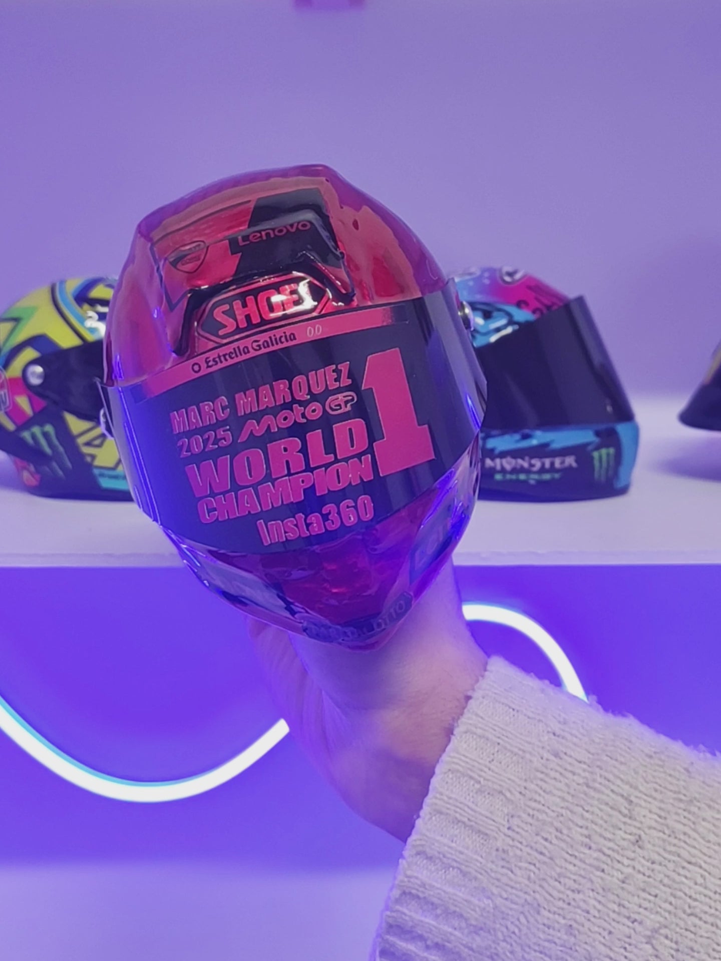 Casco campeón del mundo 2025  Marc Marquez